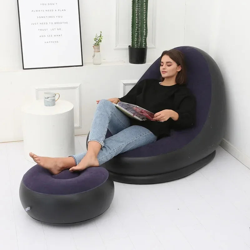 Sofá Perezoso Inflable Marrón con Reposapiés - Superficie Flocada de PVC, Ideal para Descanso y Relax