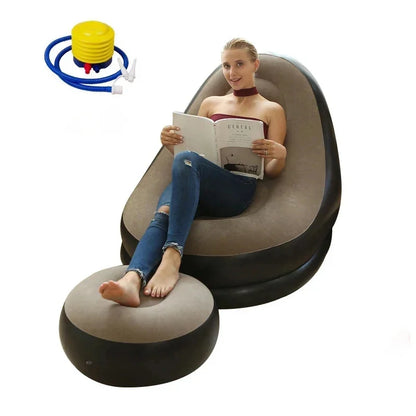 Sofá Perezoso Inflable Marrón con Reposapiés - Superficie Flocada de PVC, Ideal para Descanso y Relax