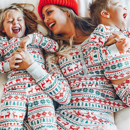 Pijamas navideños a juego para la familia